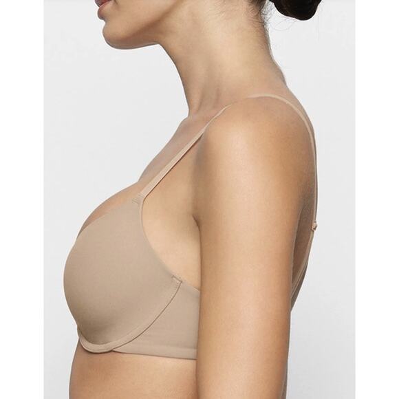 Skims Womens Bra 40c Beige Fits Everybody Tshirt Demi Underwire Adjustable New - Picture 6 of 9